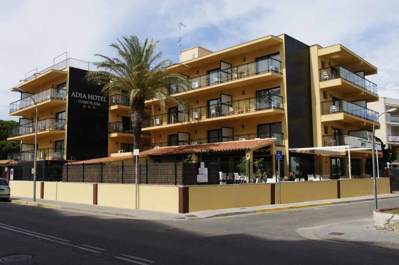 Adia Hotel Cunit Playa — hotel pet-friendly en Cunit