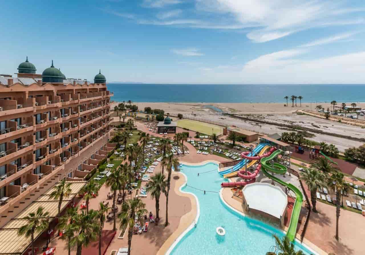 Alegria Colonial Mar Aquafun — hotel pet-friendly en Roquetas de Mar