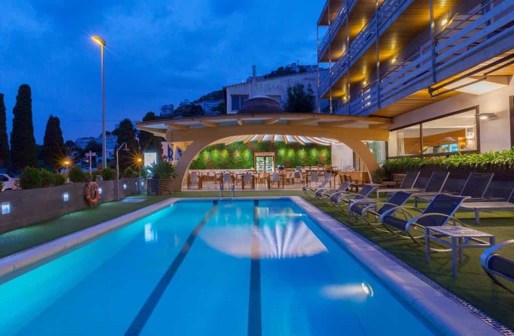 Canyelles Platja — hotel pet-friendly en Roses