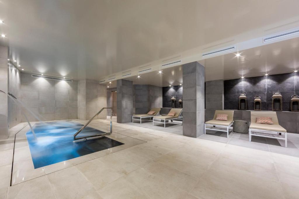 Catalonia Granada — hotel pet-friendly en Granada