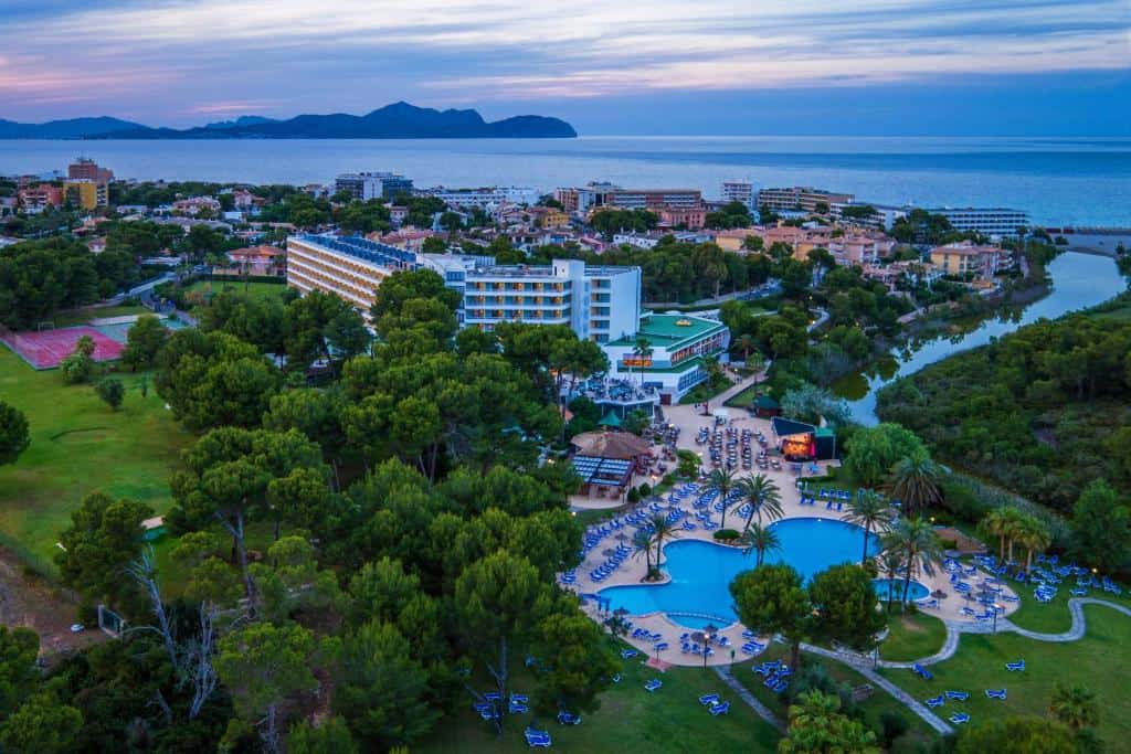 Exagon Park — hotel pet-friendly en Santa Margalida