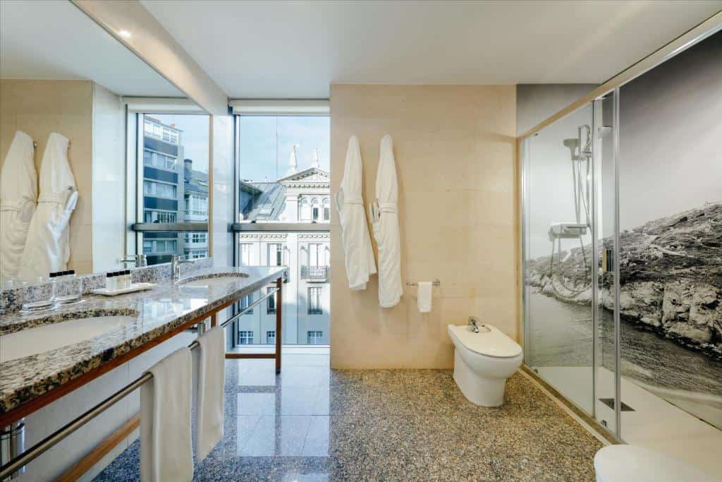 Hesperia A Coruña Centro — hotel pet-friendly en A Coruña