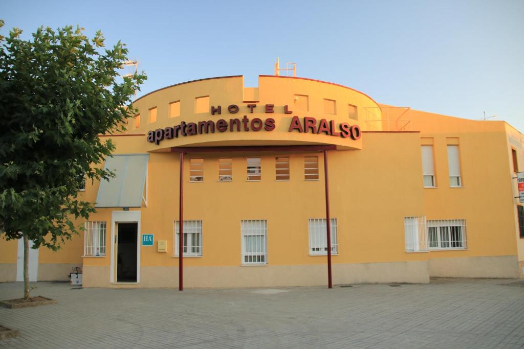 Hotel Apartamentos Aralso Sotillo — hotel pet-friendly en Segovia