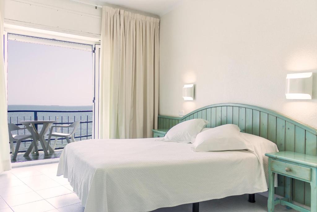 Hotel Restaurant Juanito Platja — hotel pet-friendly en Sant Carles de la Ràpita